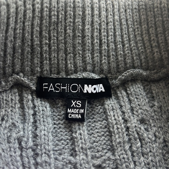 Grey sweater set fashionnova size xs very flattering worn once - Picture 4 of 4